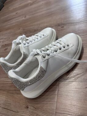 Steve Madden White Glitter Accent Women's Sneakers